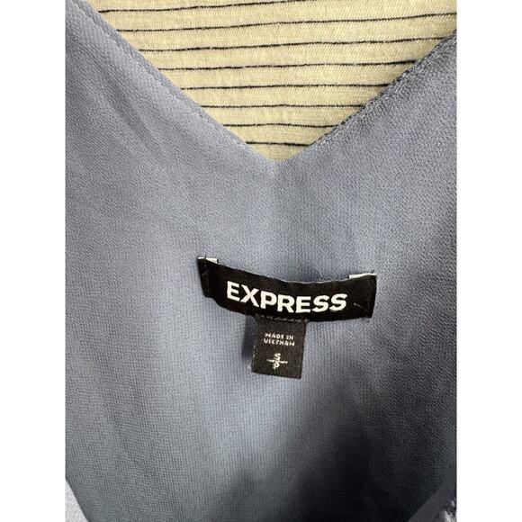 Express Women's Blue Textured Sleeveless V-Neck Blouse Size Small - Picture 3 of 5
